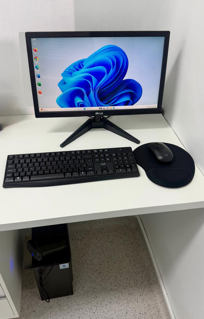 Computador desktop para órgãos públicos montado pela Perondi Tech