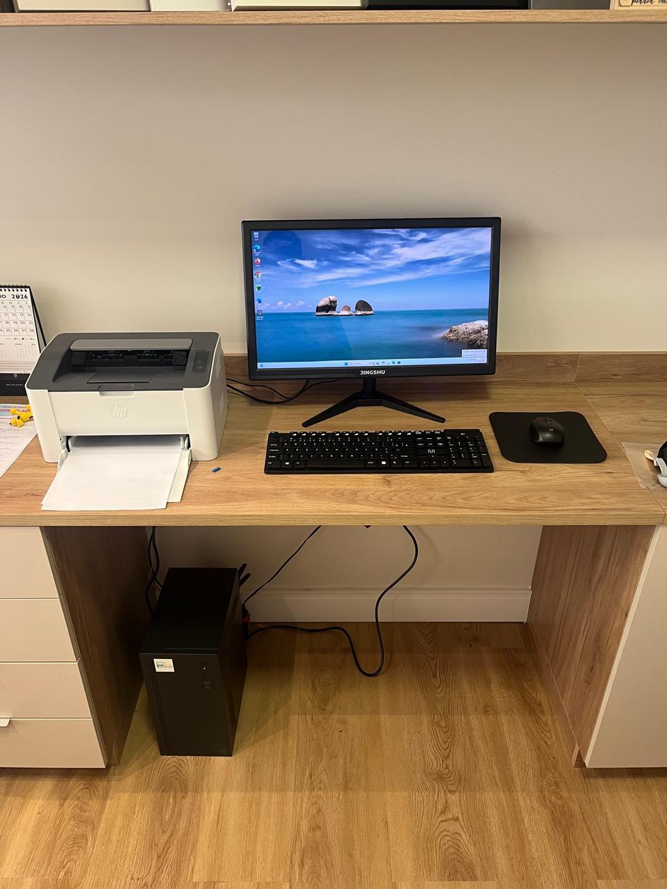 Computador configurado para locação pela Perondi Tech